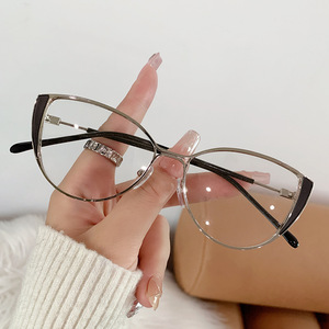 Mới nhất photochromic Cat Eye chống ánh sáng màu xanh Chặn kính retro kim loại kính mắt kính khung phụ nữ kính - Product Image 4