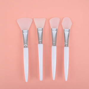 แปรงมาส์กหน้าซิลิโคนสีขาวขนาดเล็ก ด้ามจับใส อุปกรณ์แต่งหน้า - Product Image 3