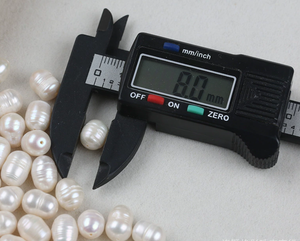 La fábrica 2025 ofrece cuentas de perlas de agua dulce barrocas blancas de 8mm perlas de arroz con agujero grande fabricación de joyas coloridas naturales sueltas tamaño de 8mm - Product Image 3