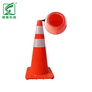 Cône de signalisation routière en PVC rouge de 700 mm avec base réfléchissante prismatique haute intensité de 350x350 mm, 1,8 kg, pour la sécurité routière Shunlu A045 - Product Image 4