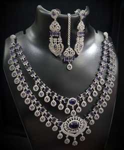 Ensemble de colliers en diamants américains plaqué or Ensemble de bijoux de mariage traditionnels et élégants avec boucles d'oreilles pendantes pour femmes et filles - Product Image 4