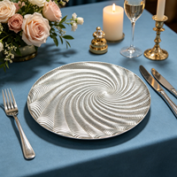 Assiette de présentation contemporaine en plastique PP de luxe, durable et pigmentée, motif personnalisable, pour dîner d'affaires, mariage, fête, décoration de table