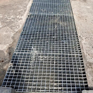 Grille en acier anti-corrosion <span class=keywords><strong>25</strong></span>*5mm, grille en acier galvanisé à chaud, passerelle extérieure, plaque de grille en acier soudée à vendre - Product Image 6