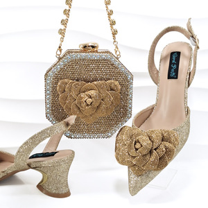 <span class=keywords><strong>Ensemble</strong></span> de chaussures de soirée et de sac à main avec un style élégant - Pochette assortie à un <span class=keywords><strong>ensemble</strong></span> de chaussures à talons moyens, sacs de <span class=keywords><strong>marque</strong></span> tendance - Product Image 3