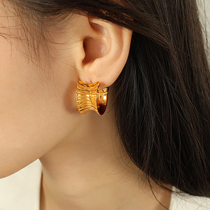 Huggie <b>Earrings</b> Gold Textured C Shape Geometric Design Stainless Steel <b>Post</b> For Women Fashion Jewelry - Product Image 3