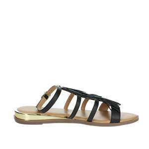 Sandalo piatto da donna Gioseppo 75219 Platinum con cinturino a T e dettaglio frange - Product Image 4