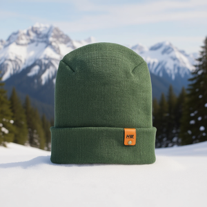 Gorro con Puño Haakwear, Color Verde Bosque, Accesorio Deportivo de Invierno, Hecho en Estados Unidos - Product Image 2