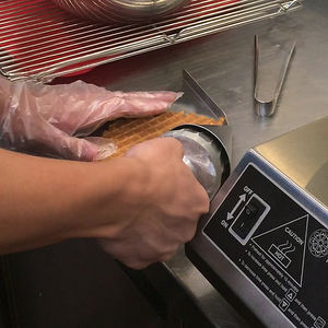 Strumento di forma cono <span class=keywords><strong>per</strong></span> cialde manuale in acciaio inossidabile <span class=keywords><strong>stampo</strong></span> <span class=keywords><strong>per</strong></span> cono gelato - Product Image 5