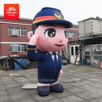 Nouveau design de personnage de policier publicitaire gonflable géant portant un uniforme de police pour un service personnalisé