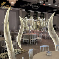 Arche de mariage NIKA avec éclairage LED, arche en métal avec support lumineux chaud pour la décoration d'entrée de fête ou de chemin d'accès