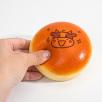 Jouet Squishy en forme de chignon rond SweetBuns à remontée lente, motif vache, anti-stress, à presser et à restaurer, compagnon de bureau