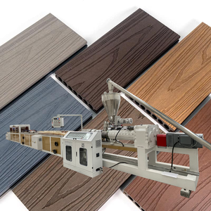 ماكينة بثق البلاستيك الأوتوماتيكية PP/PE/WPC لصنع ألواح التزيين المصنوعة من كلوريد البولي فينيل - Product Image 1