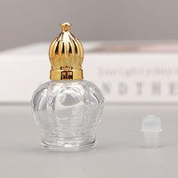 Bouteilles à bille en verre transparent de luxe de 15ml pour huiles parfumées cosmétiques Attar Oil Deodorant Portable Gold Black Cap Packaging Matte