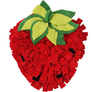 8716 Tappetino Olfattivo per Cani di Alta Qualità, Lavabile in Lavatrice, a Forma di Fragola, con Base Antiscivolo per Uso Interno - Product Image 1