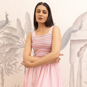 Vestido Maxi Rosa Bordado Sin Mangas con Cuello Cuadrado, Estilo A-Line, Casual de Verano, Tejido de Gasa con Dobladillo Acampanado y Patrón Geométrico Elegante - Product Image 1