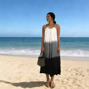 Robe longue décontractée d'été pour femme, style halter, tie-dye ombré, grande taille, noir et gris dégradé, tenue de plage, cache-maillot - Product Image 1
