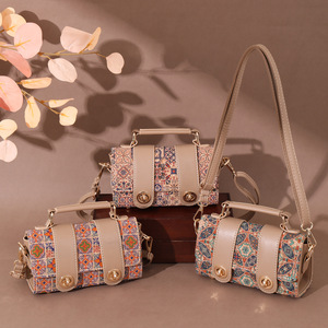 Borsa Vintage in Sughero da Donna, Borsa a Spalla Etnica Patchwork in Ecopelle con Manico Superiore e Chiusura a Girello - Product Image 1