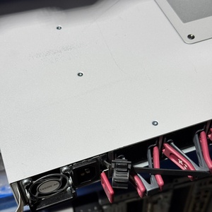 Used 8101-32FH-O 32 Port 400G QSFP-DD <b>Network</b> <b>Switch</b> - Product Image 5