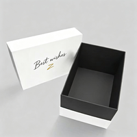 Boîte cadeau en carton rigide blanc de luxe avec logo personnalisé, couvercle amovible et col en papier