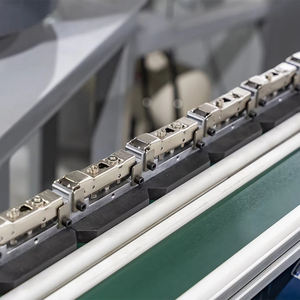 Ligne de production entièrement automatique de charnières pour la fabrication de quincaillerie de meubles - Product Image 4