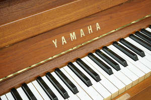 เปียโนคีย์บอร์ดยี่ห้อ YAMAHA รุ่น W103 มือสอง - Product Image 2
