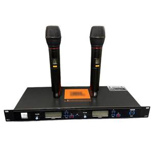 Sistema de Micrófono Inalámbrico Dinámico VM500, Receptor Dual, Señal Supercardioide, Relación Señal/Ruido 70 dB, para Actuaciones en Escenario - Product Image 1