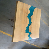 Table à manger personnalisée en résine époxy 2 rivières en bois de noyer haut de gamme noire mate conception spéciale dîner eau claire