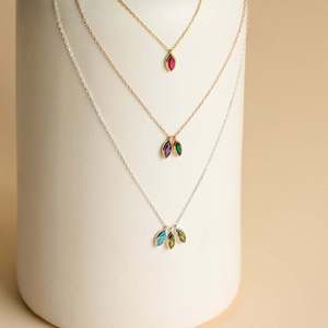 Forma de ojo de caballo Gota de lágrima 12 meses Piedra natal Zircon Colgante en blanco para cuello - Product Image 1