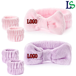 Ensemble de bandeaux et de bracelets de <span class=keywords><strong>spa</strong></span> pour femmes, en polaire corail douce et élastique, pour maquillage et soins personnels, avec logo personnalisé - Product Image 1
