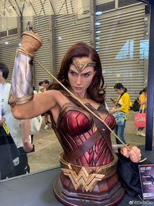 โมเดลรูปปั้นครึ่งตัววันเดอร์วูแมน คุณภาพสูงจาก <span class=keywords><strong>DC</strong></span> Comics Justice League ขนาด 1/1 สำหรับตกแต่ง - Product Image 3