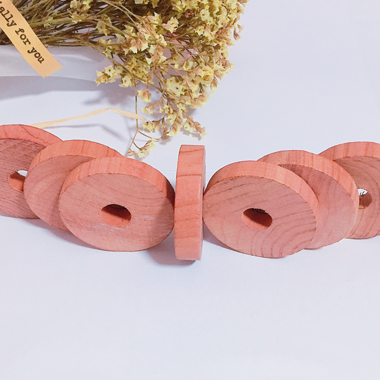 LMC201 Fresh scented red cedar blocks