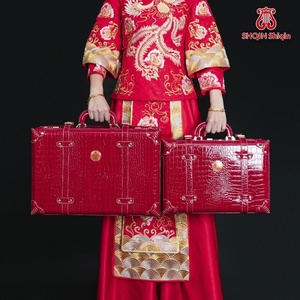 Baule Nuziale Rosso Antifurto per il Portagioie della Sposa, Scatola Regalo per Fidanzamento e Matrimonio - Product Image 4