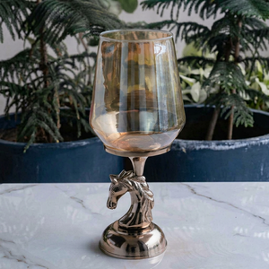 Candelabro de Latón con Cabeza de Caballo, Decoración para el Hogar, Portavelas de Metal, Diseño Duradero - Product Image 1