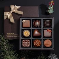 Boîte vide personnalisée à truffes en chocolat de qualité alimentaire 9 séparateurs Boîte de papier d'emballage de chocolat avec couvercle