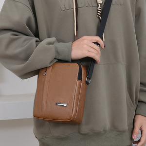 Men's Shoulder Bag PU Leather Solid Color Large Capacity Everyday Commuting Crossbody Bag - Product Image 1