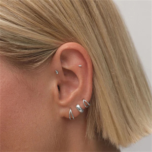 Aretes Minimalistas en Forma de C de Plata de Ley 925 con Parte Posterior Plana, Chapados en Oro de 18K, Joyería para Chicas - Product Image 6