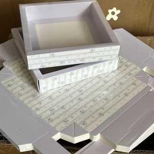 Boîte cadeau haut de gamme pour chouchous avec fenêtre en PVC, emballage artisanal pour accessoires capillaires, boîte en papier transparente pour présentation et emballage cadeau - Product Image 6