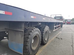 Le fabricant produit des pneus de camion en caoutchouc massif avec jantes fendues robustes 10:00x20 14 00 20 12.00-24 pour les camions remorques - Product Image 2