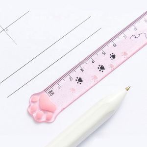 Regla Recta Plegable de Plástico de 15 cm con Diseño Creativo Kawaii, Forma de Pata de Gato, Material Escolar para Niñas, Hecho en China, Modelo R0026 - Product Image 3