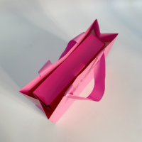 Boîtes d'expédition personnalisées rose vif, logo imprimé à l'intérieur et à l'extérieur, boîte d'expédition en carton ondulé pour vêtements et cosmétiques