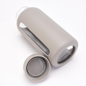 <span class=keywords><strong>Bottiglia</strong></span> d'<span class=keywords><strong>acqua</strong></span> in <span class=keywords><strong>vetro</strong></span> borosilicato infrangibile resistente al calore da 600ml 800ml con custodia in silicone e coperchio con cannuccia per bevande sportive - Product Image 6