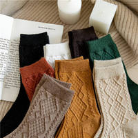 Chaussettes de sport personnalisées OEM pour le football et le basketball - Spandex/Polyester/Coton - Vente en gros