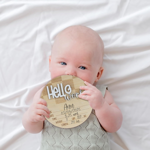 Targa in Legno Incisa per Annuncio Nascita, Motivo a Scacchi 'Hello World', 6,2 Pollici - Product Image 3