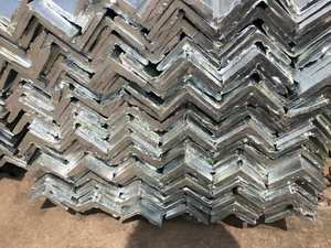 Angle en <span class=keywords><strong>acier</strong></span> perforé à fentes 50x50x5 <span class=keywords><strong>40x40x4</strong></span> avec trous pré-percés pour étagères et construction DIY - Product Image 5