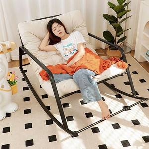 Fauteuil <span class=keywords><strong>à</strong></span> <span class=keywords><strong>bascule</strong></span> moderne pour chambre <span class=keywords><strong>à</strong></span> coucher, <span class=keywords><strong>double</strong></span> fauteuil <span class=keywords><strong>à</strong></span> <span class=keywords><strong>bascule</strong></span> avec accoudoirs, chaise longue de jardin respirante avec poches latérales, fauteuil paresseux - Product Image 2