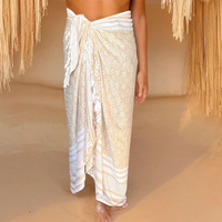El más nuevo diseño de algodón impreso pareos cubrir Ups mujeres playa abrigo vestido bufandas chal de seda para mujeres