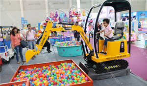 Mini Excavadora Eléctrica VEKAIN para Niños, para Parques de Atracciones, Parques de Aventuras y Guarderías, Fabricada en Fibra de Vidrio Resistente - Product Image 5