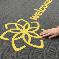 Tapete Antifatiga de Poliamida con Logotipo Personalizado y Diseño de Piña para Uso en Vestíbulos de Hotel