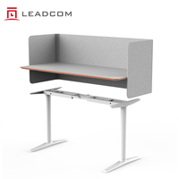 Bureau assis-debout électrique réglable en hauteur LEADCOM LS-783 ODM avec cloison acoustique pour espace de travail et réunions