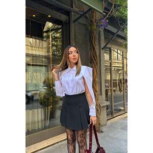 Chemise en popeline blanche pour femme, coupe classique, détail manches découpées, chemisier boutonné pour le bureau - Product Image 6